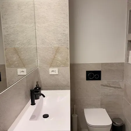 Appartement Comfort & Style In Center With Parking Côme