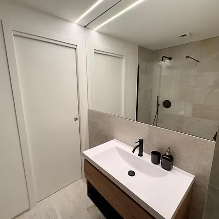 Appartement Comfort & Style In Center With Parking *